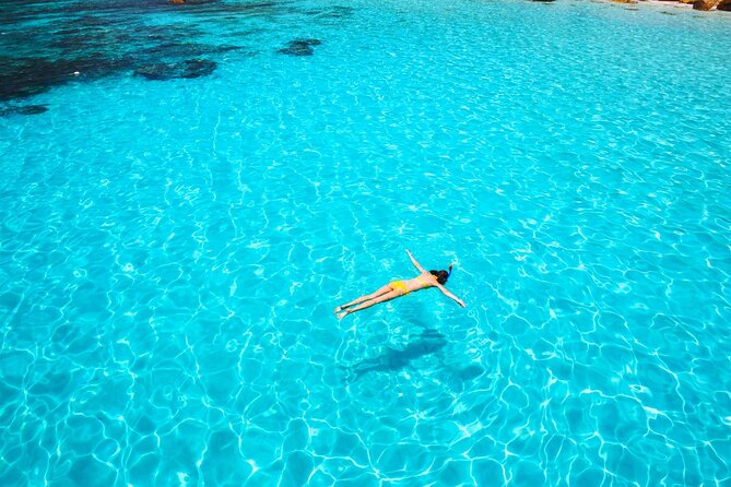 Split: Blue Lagoon, Hvar, Brač, 6 Islands Boat Tour - Small Group - Maslinica on Šolta: a quieter harbor reset for about an hour