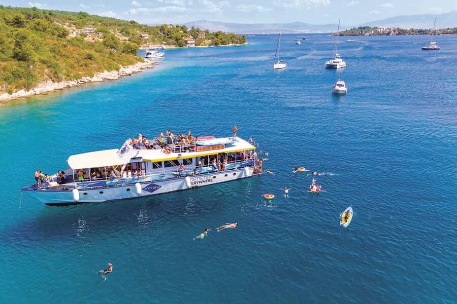 Split: Blue Lagoon, Shipwreck, & Šolta with Lunch & Drinks - Meeting point and what to pack for an 8.5-hour sea day