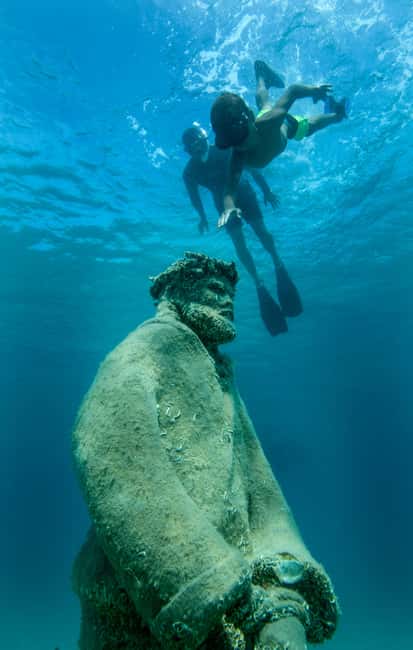 Split: Blue Lagoon Underwater Museum Tour w/Lunch & Drinks - Lunch Afloat at Midday: Grilled Options, Vegan Food, and Self-Service Wine