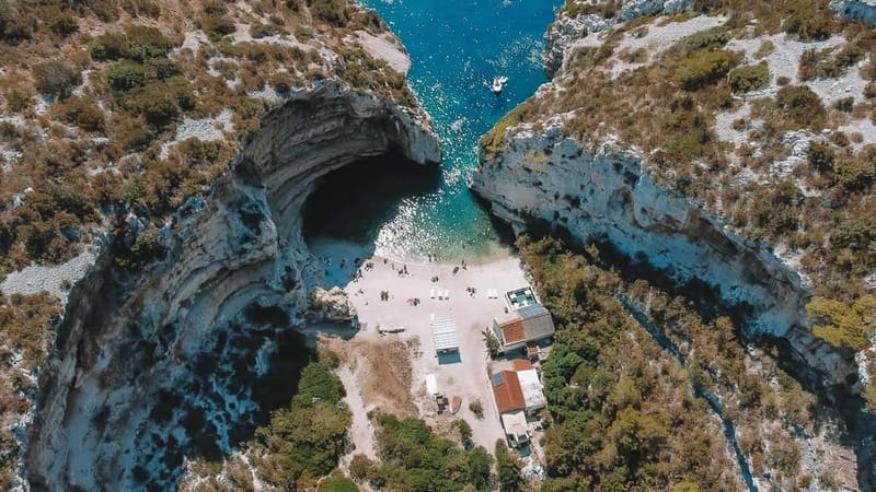 Split: Boat Tour to Blue Cave, Vis, Blue Lagoon, Hvar, Brač - Blue Cave: the famous glow, with an extra ticket to budget