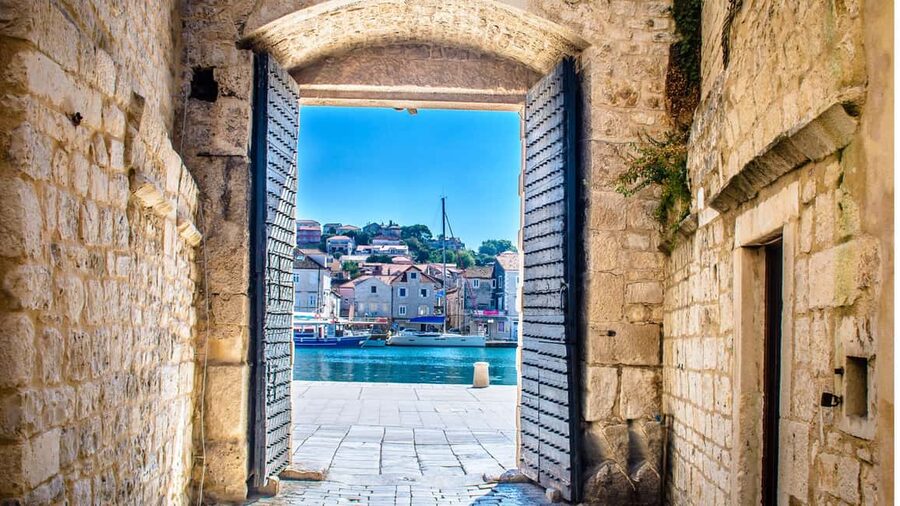 Split Boat Trip Half-Day: Blue Lagoon, Trogir & Čiovo - Who this boat trip suits best