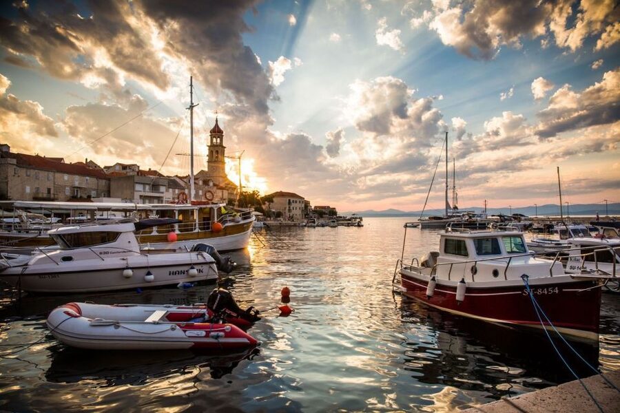Split: Brac Island and Sutivan Village Sunset Boat Tour - Key Points You’ll Care About
