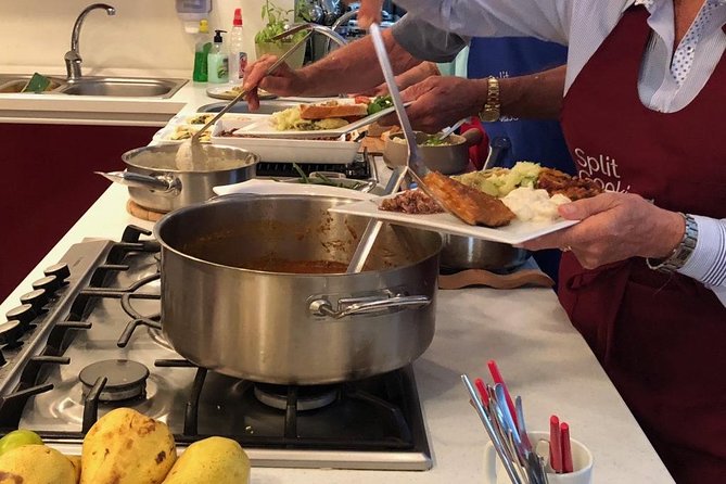 Split Cooking Class - The Tasting Table: Lunch, Wine, and What You Cook