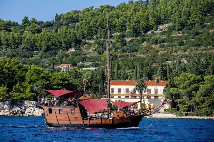 Split: Cruise on Columbo's Pirate Ship "Santa Maria" - Price and Logistics: How to Judge Whether $32 Makes Sense