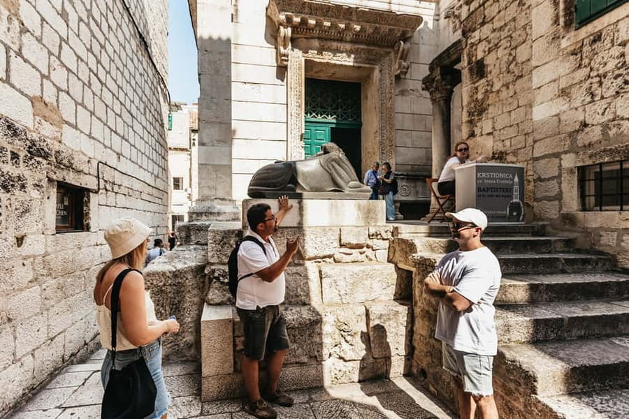 Split: Diocletian Palace & Old Town Guided Walking Tour - Key things I’d watch for