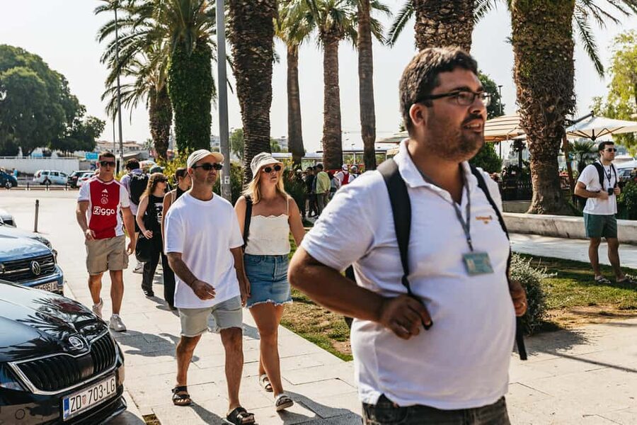 Split: Diocletian Palace & Old Town Guided Walking Tour - Getting started at Apodos and finding your guide quickly