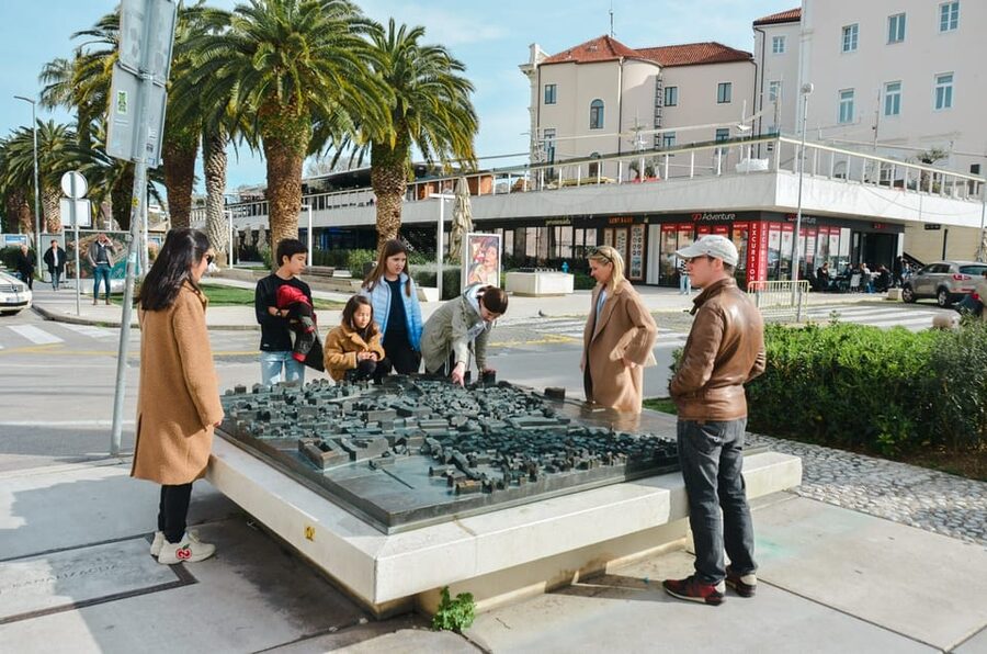 Split: Diocletian's Palace Private walking tour - Languages, tailoring, and how to get the most out of your guide