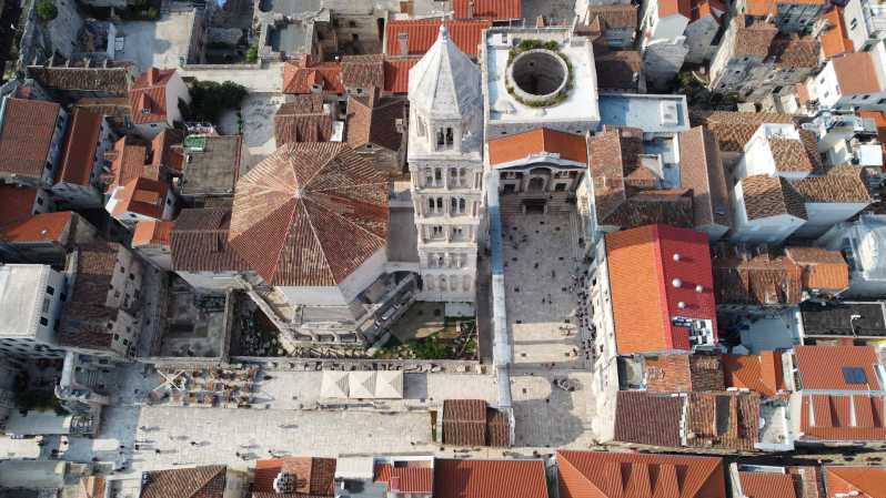 Split: Diocletian's Palace Private walking tour - Getting oriented at the Riva bronze model start