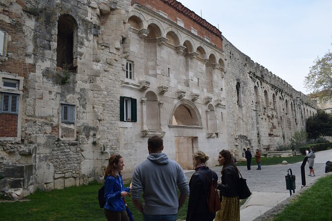 Split: Diocletian's Palace Walking and Wine Tasting Tour - Vestibulum acoustics: where music traditions meet Roman architecture