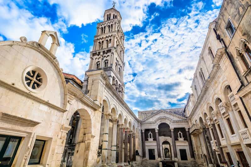 Split: Guided Walking Tour in English - Key moments worth your attention