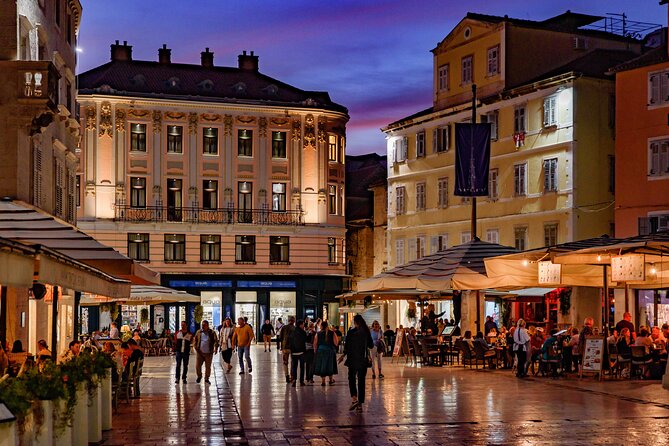 Split highlights – Evening walking tour - Stop 4: Vestibulum of Diocletian’s Palace and the Sound of klapa