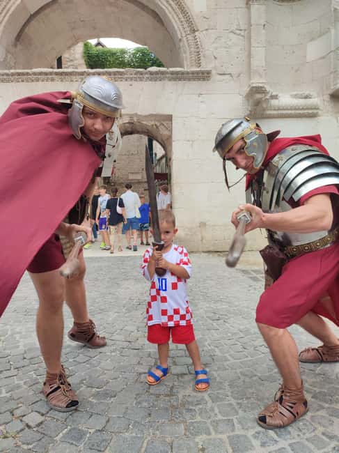 Split: Historical & Gastro Treasures Tour with Green Market - UNESCO Diocletian’s Palace Walk: Peristil, Golden Gate, and Pjaca