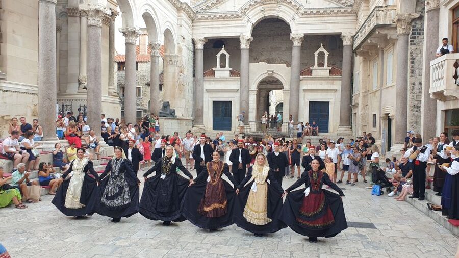 Split: History and Heritage Walking Tour - Meeting Peristil Square, and Getting Oriented Fast