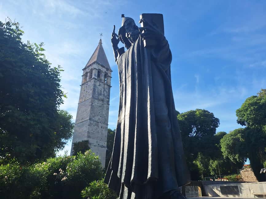 Split: History Walking Tour of the Old Town - People’s Square and Fruit Square, where the Roman world meets today’s street life