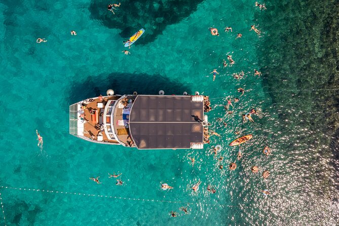 Split: Hvar, Brač, and Pakleni Cruise with Lunch and Drinks - Milna on Brač: the 90-minute relax, swim, and snorkel finish