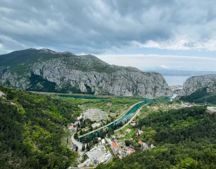 Split/Omiš - Guided Kayaking & Snorkeling Tour Cetina River - Snorkeling at the End, Including a Shipwreck-Style Spot