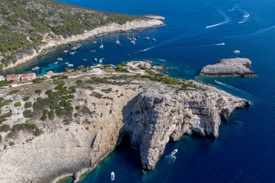 Split or Trogir: Blue Cave, Vis, and Hvar Speedboat Day Trip - Split or Trogir Speedboat Start: How the Day Is Built