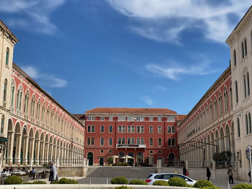 Split: Palace & Old Town Private Walking Tour-Entrance incl. - Diocletian’s Palace, from Roman stage to everyday streets