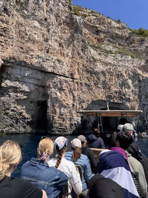 Split/Podstrana: Blue Cave, Hvar & 6 Islands Speedboat Trip - Stiniva Bay and the WWII-era cruise in between