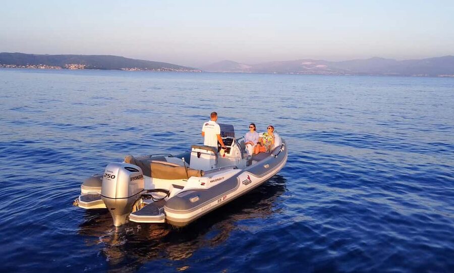 Split: Private Boat Rental - Price and Logistics: What $485 Really Covers
