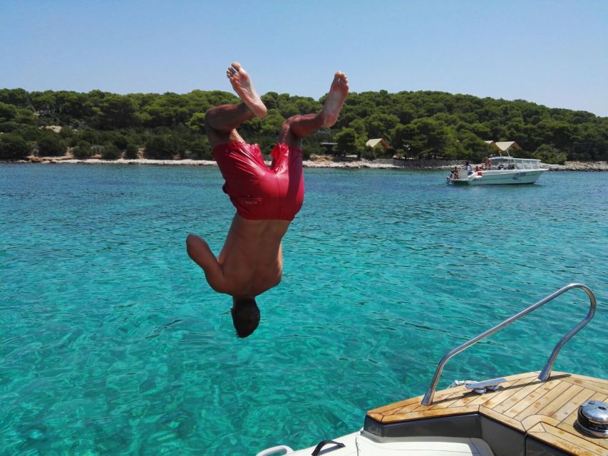 Split: Private Full Day Boat Trip to Blue Lagoon and Trogir - Maslinica fishing village: small streets, big local character