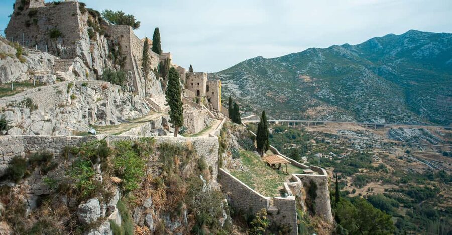 Split: Private tour to Klis Fortress and Vranjača cave - Fitness and who should skip this one