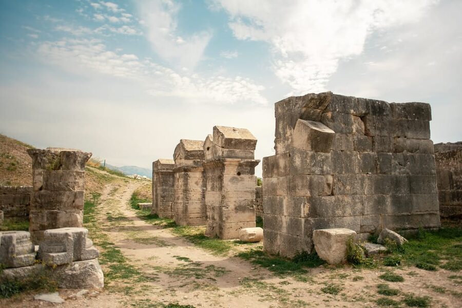 Split: Private tour to Salona, Vitturi castle and Trogir - Kaštela town break and the route to Vitturi Castle