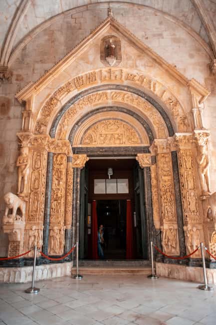 Split: Private tour to Salona, Vitturi castle and Trogir - Who should book this private Salona, Vitturi Castle, and Trogir tour