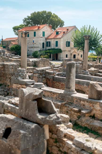 Split: Private tour to Salona, Vitturi castle and Trogir - Pickup from Split or Solin, plus a Jeep or SUV that makes the day easier