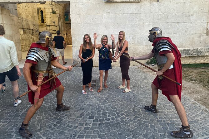 Split Private Walking Tour for Families with kids from 5-17 years - Peristyle and the gates: counting columns, hearing stories
