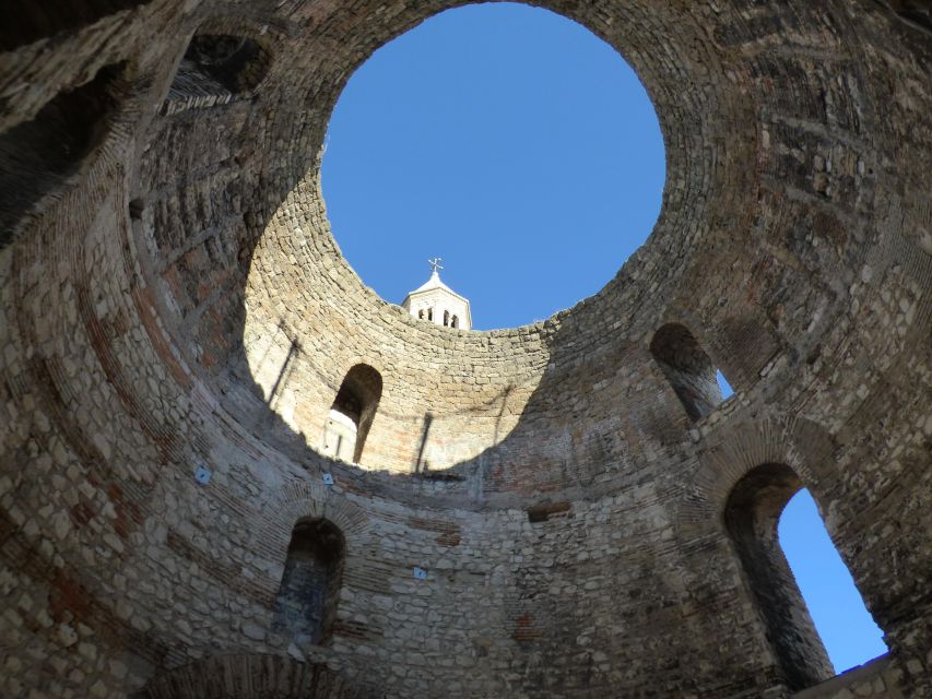 Split: Private Walking Tour in the Historical Town Center - The small former Jewish ghetto: a quiet but important stop