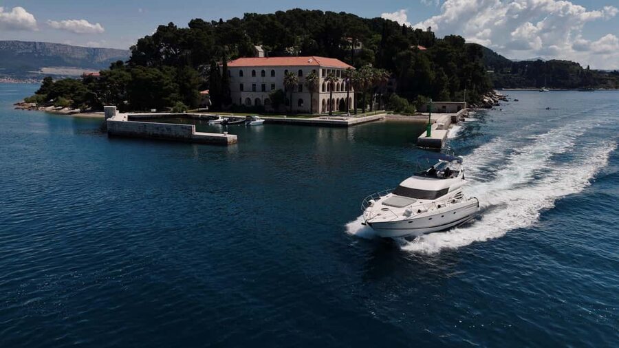 Split: Private Yacht Day Trip - Boarding at Luka Split and Your Crew On the Klara