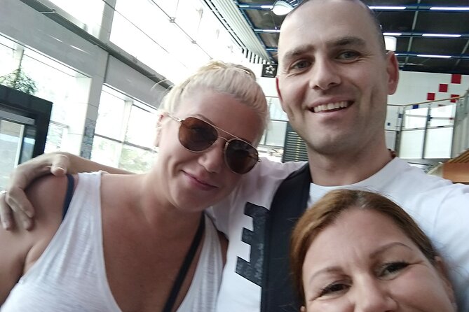 Split to Split Airport Private transfer 1-8 pax (Door to Door transfer) - Pickup That Actually Helps With Real Travel Pain