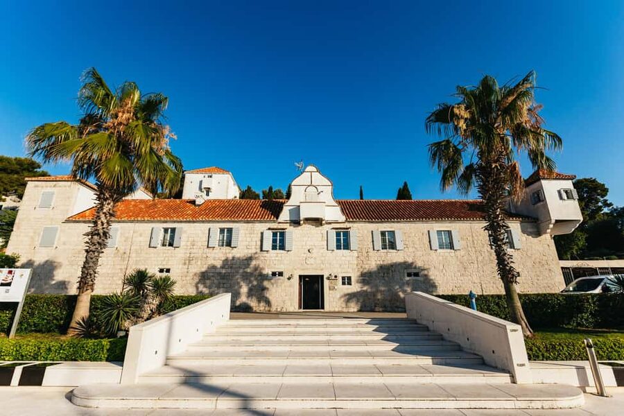 Split/Trogir: Blue Lagoon and 3 Islands Speedboat Tour - Maslinica on Šolta: a quieter island-village reset
