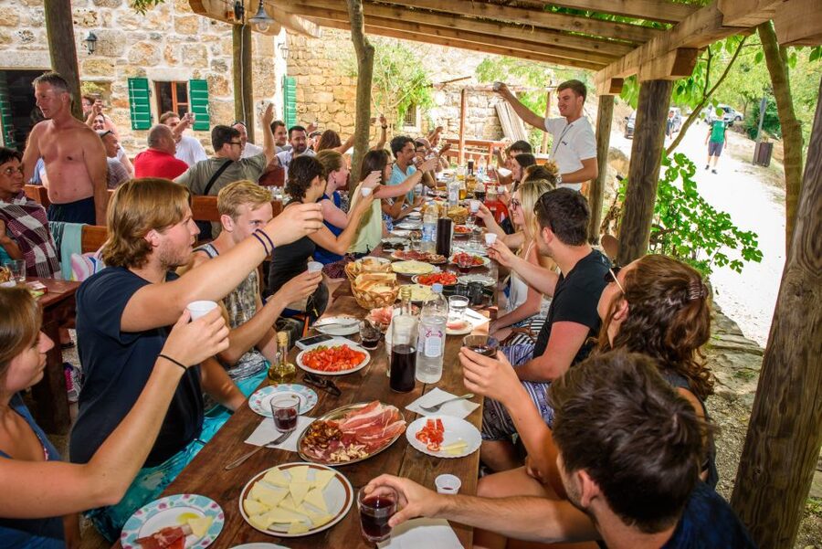 Split/Trogir: Krka National Park Day Trip with Wine Tasting - Lunch is not included, but food can be part of the day