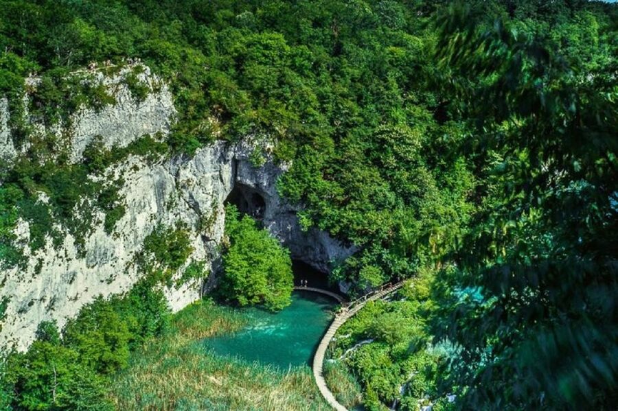 Split/Trogir to Zagreb: Private Transfer with Plitvice Lakes - Lake Kozjak Boat Ride and the Panoramic Train: Doing the Park in Smart Chunks