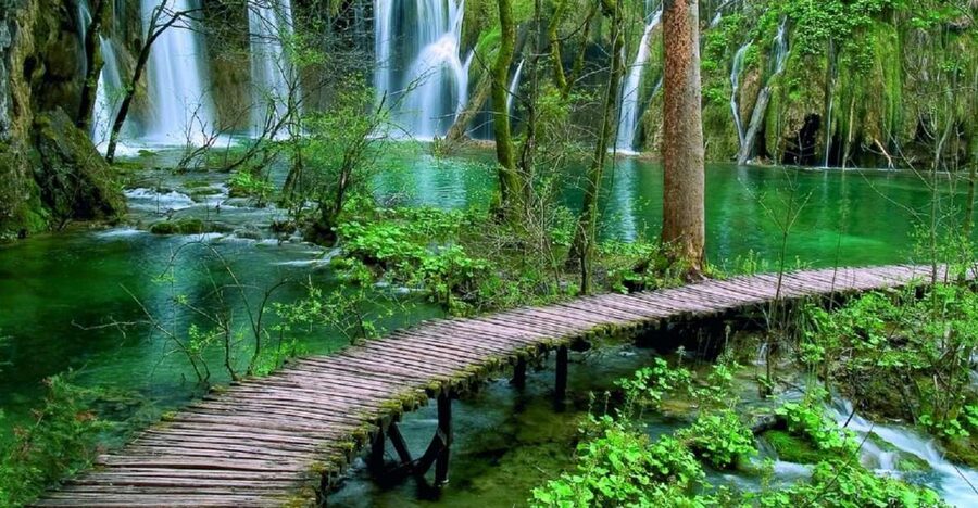 Split/Trogir to Zagreb: Private Transfer with Plitvice Lakes - The Van Ride: What Makes the Transfer Feel Worth It