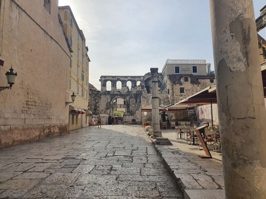 Split: Walking tour of Split with a 'Magister' of History - St. Domnius and the palace edges: how Split kept building