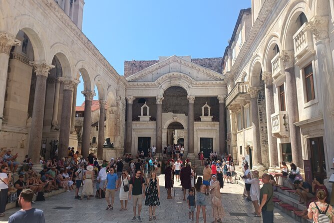 Split Walking Tour with Professor of History - Vestibul and the Rotonda: A Grand Room for Selected Audiences