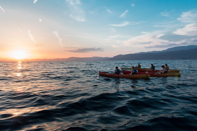 Sunset Kayaking - Key things that make this sunset kayak paddle worth your time