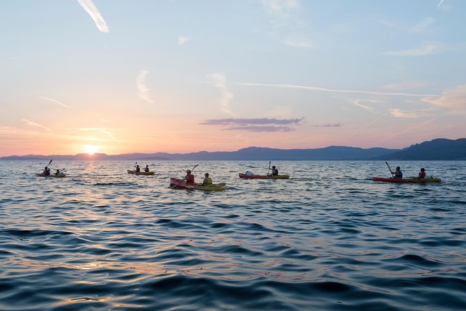 Sunset Kayaking - Pace and group size: Why 12 people feels right here