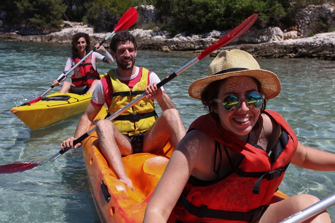 Supetar-Postira kayaking - A 3-hour Supetar to Postira route that feels like a real morning at sea