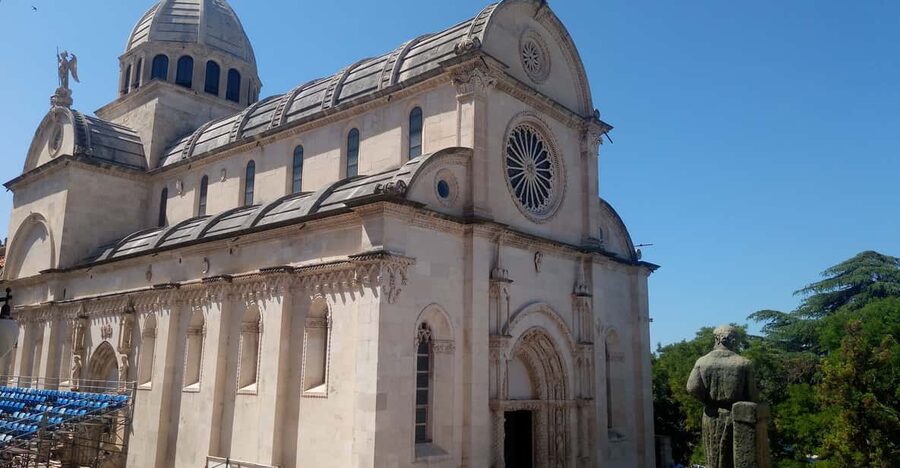 The beauty of the Middle Ages-Šibenik - From the coast into medieval Sibenik through the eastern gate
