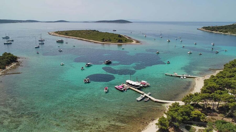 Trogir: Blue Lagoon and 3 Islands Speedboat Tour - Maslinica on Šolta: old buildings, pine forests, and a slow village break