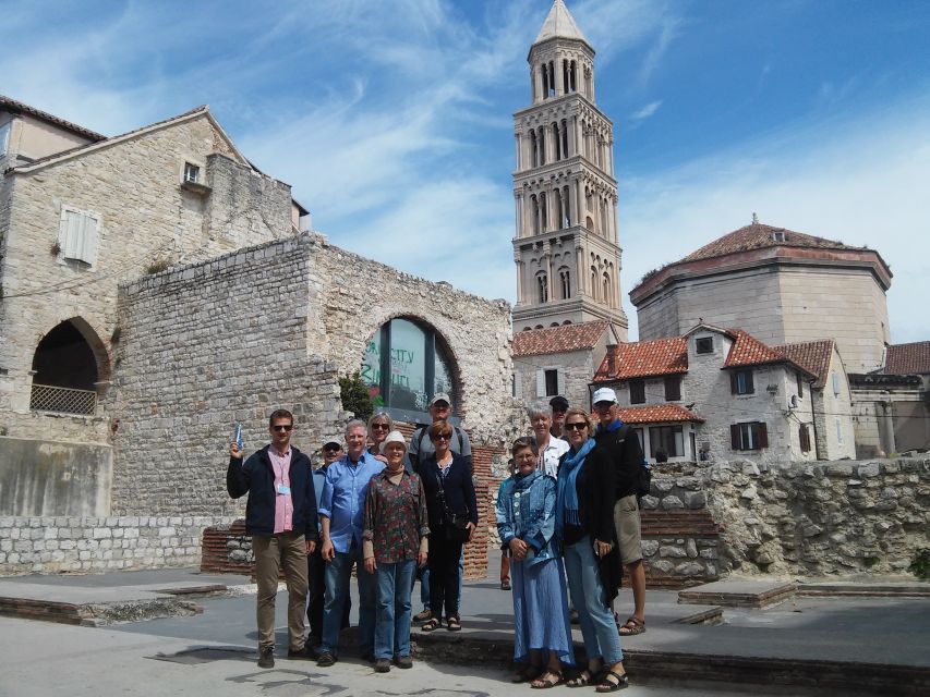 Trogir: Old Town Guided Walking Tour - First Steps at the North Gate, Blue Umbrella Included
