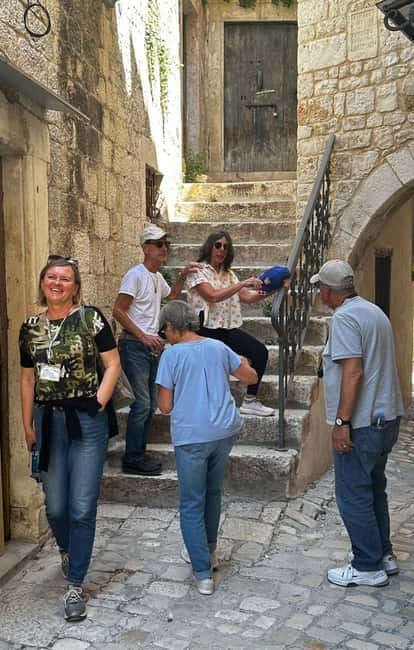 Trogir; Private walking tour of higlights of Trogir - City Loggia and City Hall: civic life in plain sight