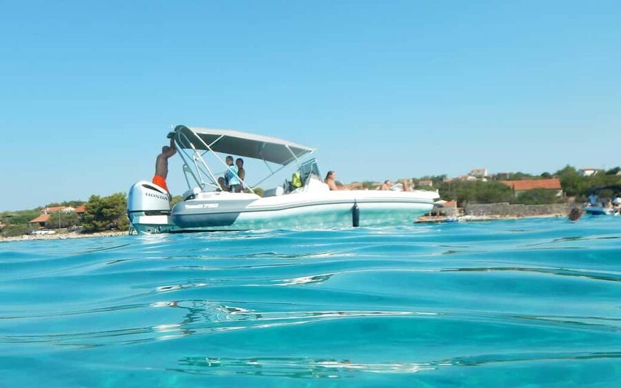 Trogir: White Lagoon, Maslinica & Blue Lagoon Speedboat Tour - Key takeaways before you book