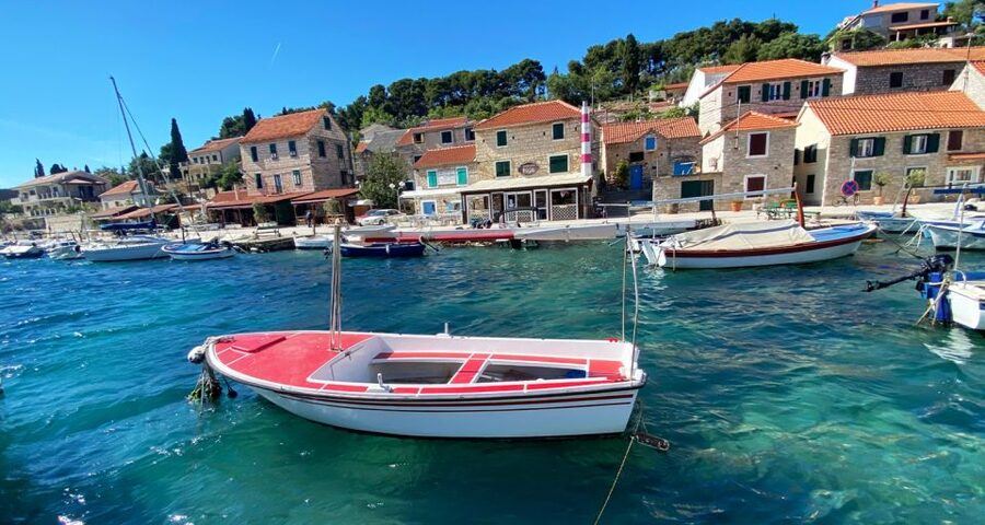 Trogir: White Lagoon, Maslinica & Blue Lagoon Speedboat Tour - Krknjaši Blue Lagoon: the big turquoise photo stop