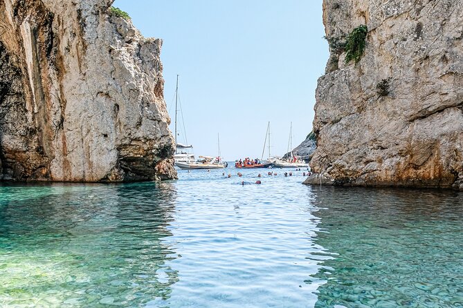 VIS Island (Mamma Mia Island) PRIVATE TOUR - Private Vis boat day from Split: what makes it work