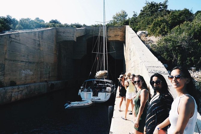 Vis Military Tour - Key highlights to look for on this Vis military tour